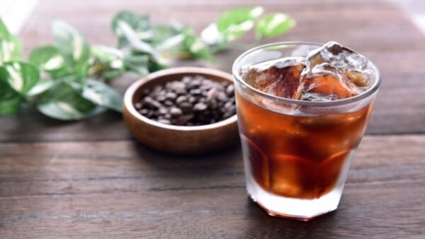 冷たいものを飲むと体温が上がる!